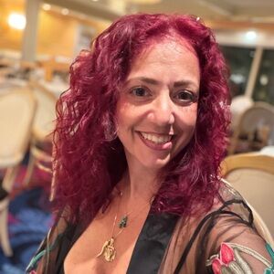 Meet your Posher, Angela